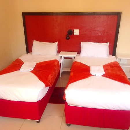 Emampingeni Lodge Bizana Zewnętrze zdjęcie