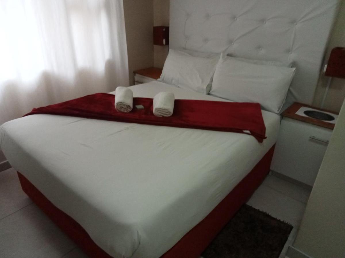 Emampingeni Lodge Bizana Zewnętrze zdjęcie