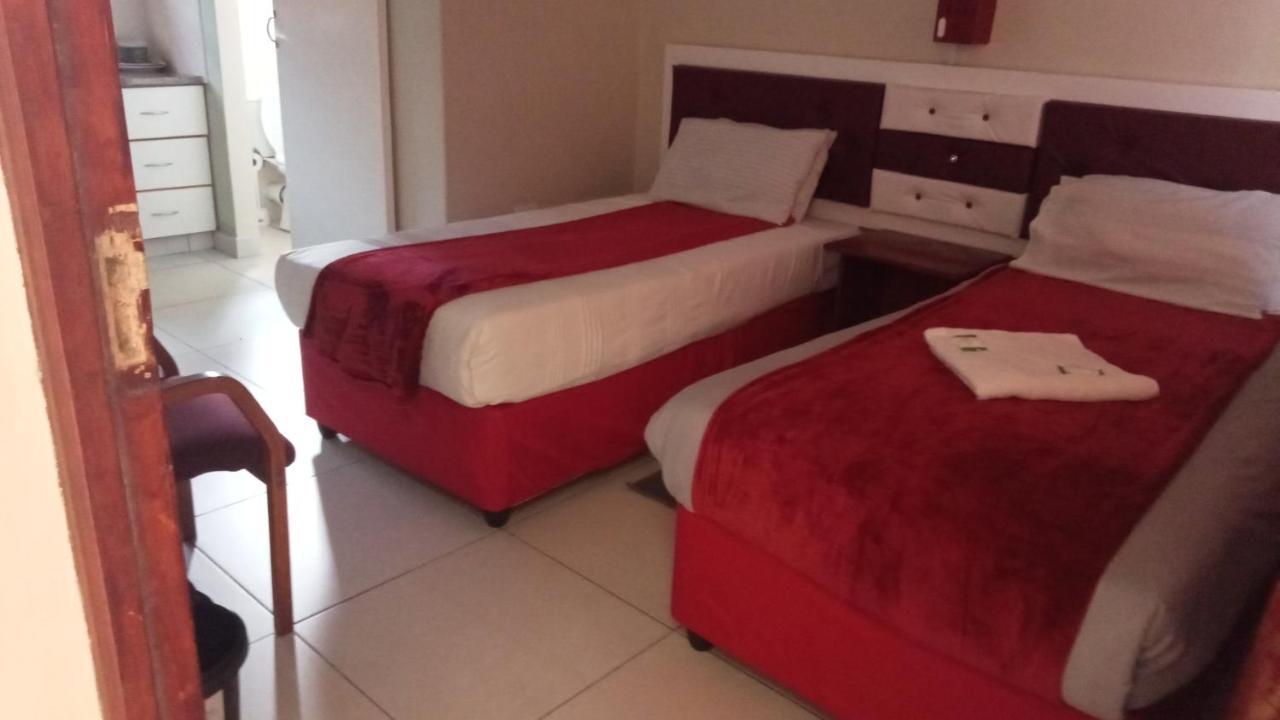 Emampingeni Lodge Bizana Zewnętrze zdjęcie