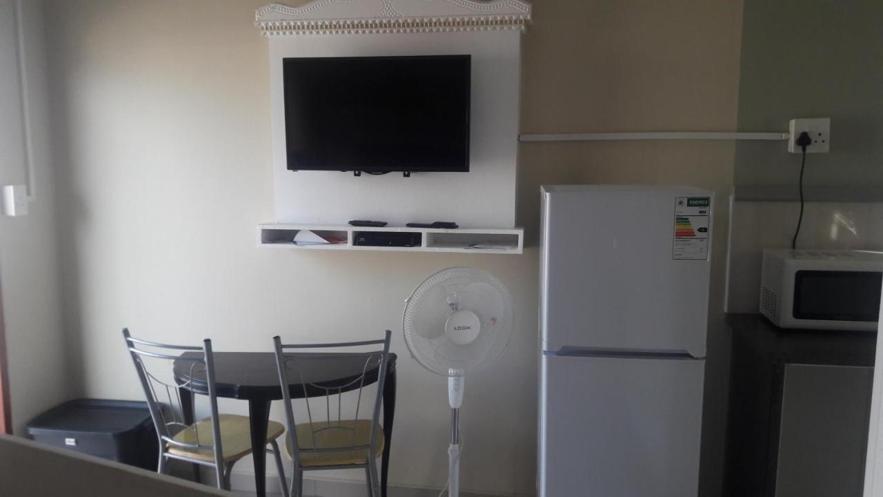 Emampingeni Lodge Bizana Zewnętrze zdjęcie
